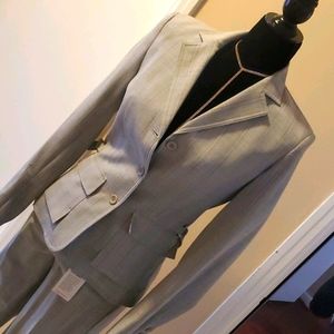 Express Design Studio 2 pc suit